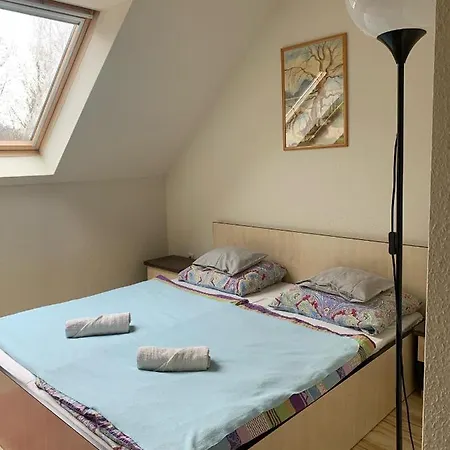 Tuenderszikla Panzio Bed & Breakfast Pilisjaszfalu