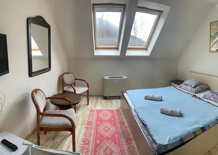 Tündérszikla Panzió Bed & Breakfast 3*